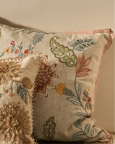 Flora Haven 18x18 Without Filler