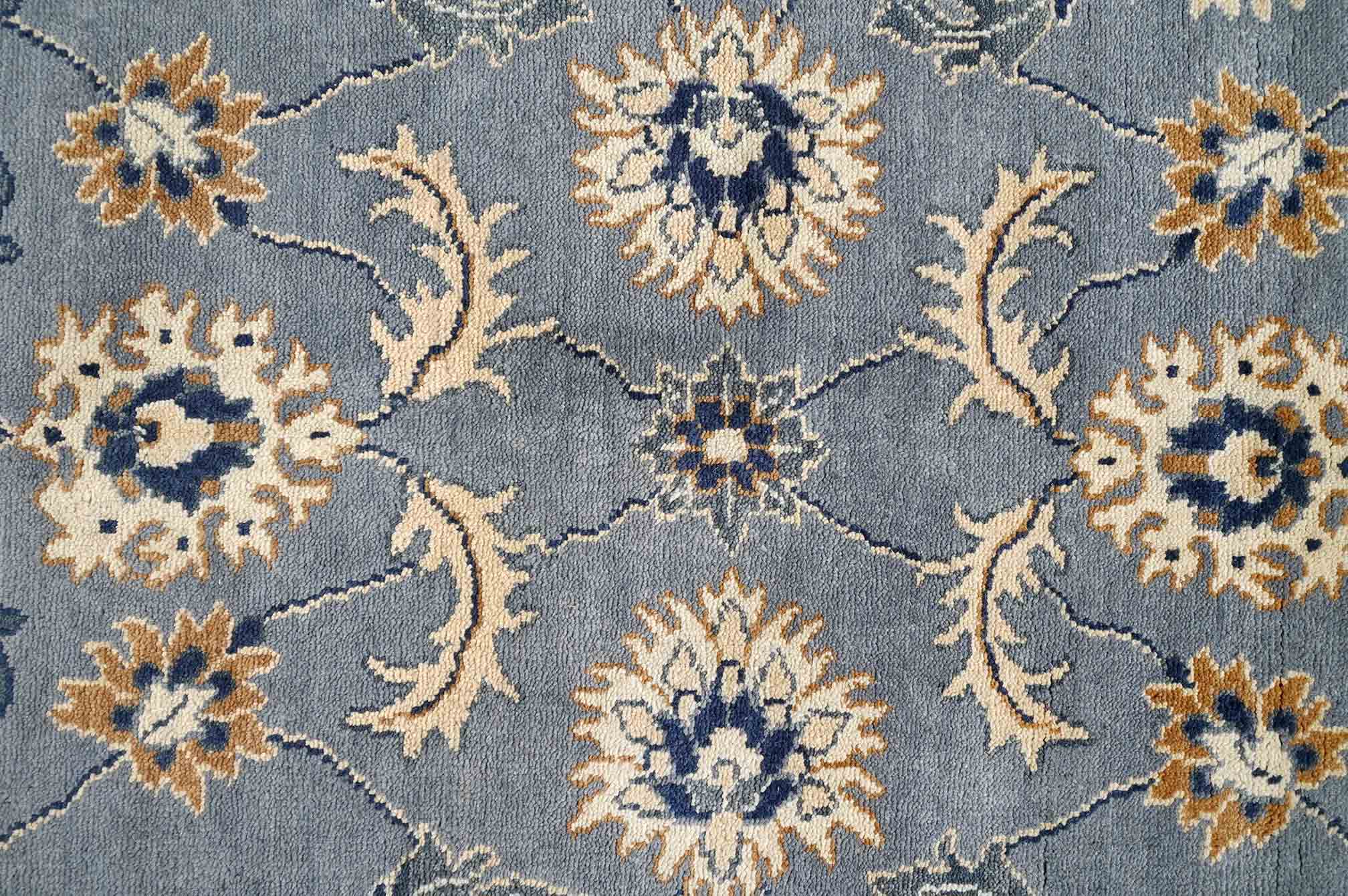 Maya - Luxurious Hand-Knotted Rug
